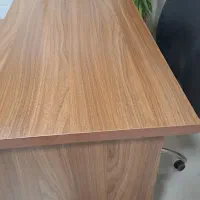 میز تحریر و کنفرانس