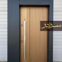 درب ضد سرقت شیشه ای مقاوم کرکره برقی کد F001