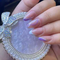 ناخنکارم با ۵ سال سابقه کاری