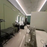 واگذاری سالن زیبایی نبش فرحبخش غربی|اجارهٔ مغازه و غرفه|نیشابور, تختی|دیوار