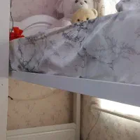 فروش تخت دو طبقه  همراه دو تشک سالم و محکم