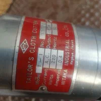 قیچی گرد بر خیاطی