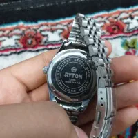 اصل|ساعت|مشهد, طبرسی شمالی|دیوار