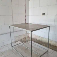میز آهنی