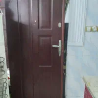 در اپارتمانی