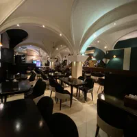 ۲۰۰ متر کافه رستوران و سفره خانه سنتی