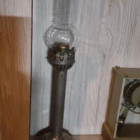 ساعت  و چراغ قدیمی عتیقه