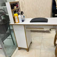 وسایل خدمات ناخن همراه میز|آرایشگاه و سالنهای زیبایی|تهران, جی|دیوار