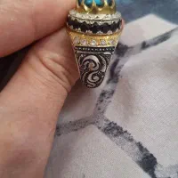 انگشتر فیروزه، یاقوت کبود