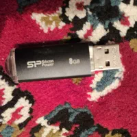 فلش 8گیگابایت سیلیکون پاور