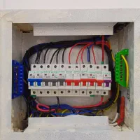 برقکاری فانوس (برقکار ساختمان و تعمیرات برق)