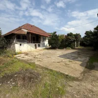 ویلا قدیمی ساخت مدارک تکمیل در شهر ساحلی|فروش زمین و ملک کلنگی|چاف و چمخاله, |دیوار