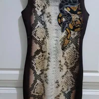 لباس مجلسی|لباس|فردیس, منظریه|دیوار