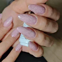 کاشت ناخن طلاب|خدمات آرایشگری و زیبایی|مشهد, طلاب|دیوار