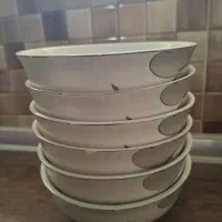 برنج و خورشت و پیش دست و کاسه