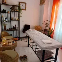 ماساژ حجامت بادکش زالودرمانی پاکسازی پوست