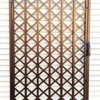 درب آکاردونی حفاظ آپارتمان