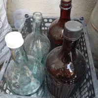 چند عدد شیشه