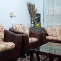 فروش مبل ۷ نفره به همراه میز و ۲ گل میز سالم