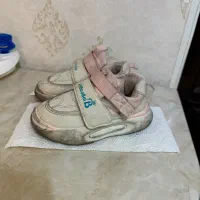 دو جفت کفش بچگانه