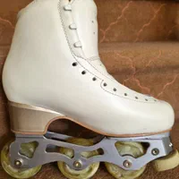 کفش اسکیت نمایشی ایتالیایی ایده‌آ ۳ ستاره|دوچرخه، اسکیت، اسکوتر|شاهین‌شهر, پاسداران|دیوار