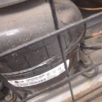 یخچال فریزر سیلوان کاملا سالم نیاز به گاز دارد|یخچال و فریزر|رشت, عینک|دیوار