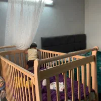 تخت کودک و کنار مادر ترک