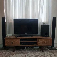 تلوزیون و میز تلوزیون ب همراه سینما خانواده
