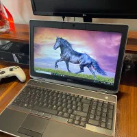 لپتاب امریکایی Dell core i7 گرافیک 4G هاردSsd رم ۸