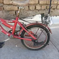 دوچرخه ۱۶|دوچرخه، اسکیت، اسکوتر|بومهن, |دیوار