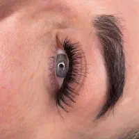 کاشت مژه|خدمات آرایشگری و زیبایی|برخوار, |دیوار