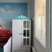 فروش کمد دو درب وکیوم دوعدد به اضافه میز تحریر نو