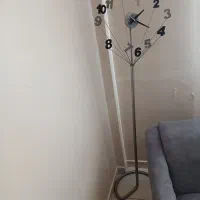 ساعت پایه دار فضایی