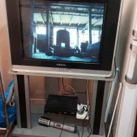 تلویزیون 29 اینچ با میز سامسونگ|تلویزیون و پروژکتور|تهران, شهرک آزمایش|دیوار