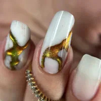 کاشت ناخن ترمیم لمینت به سبک روسی