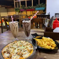 غذا بیرون بر بهار