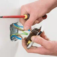 برقکار لوله کشی بادست مزد منصفانه