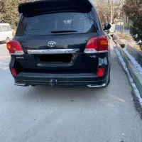 لندکروز ۲۰۱۱ مشکی داخل مشکی بی رنگ