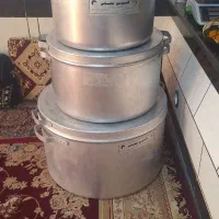 با سلام چهار تا آبکش بزرگ سه قابلمه شعبانی نونو