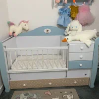 تخت و کمد کودک تم آبی سفید