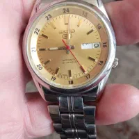 ساعت سیکو پشت  شیشه