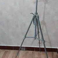 سه پایه دوربین