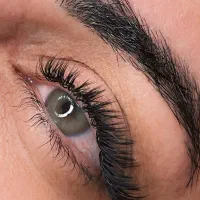 اکستنشن مژه مشهد تخفیف روز دختر