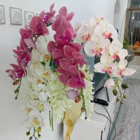 گل مصنوعی ارکیده همراه با گلدان