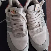 آدیداس|کیف، کفش، کمربند|گلستان (تهران), |دیوار