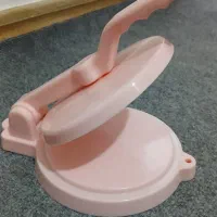 همبرگر زن دستی برند زادمن