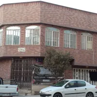خیابان-سلامت-ویلایی-سه-طبقه-دو-نبش