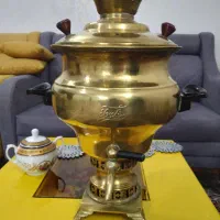 یک عدد سماور برنزی قدیمی