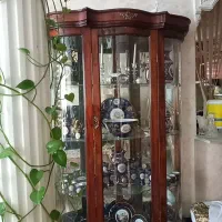 ویترین چوب گردو