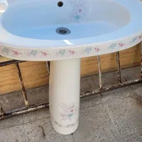 روشویی سفید و براق